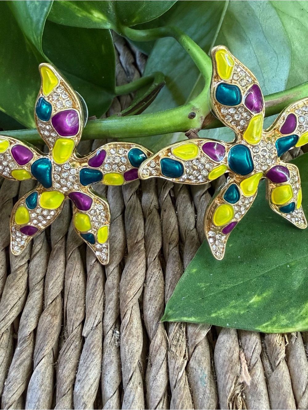 Oscar de la Renta Golden Starfish Enamel & Sparkling Crystal Earrings ✨ Pierced - Picture 5 of 12